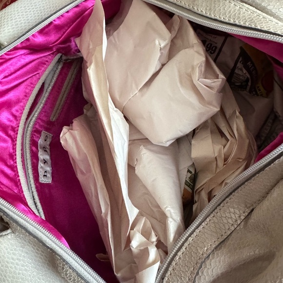 Hype Pearl Satchel Bag | NWT - Picture 4 of 6